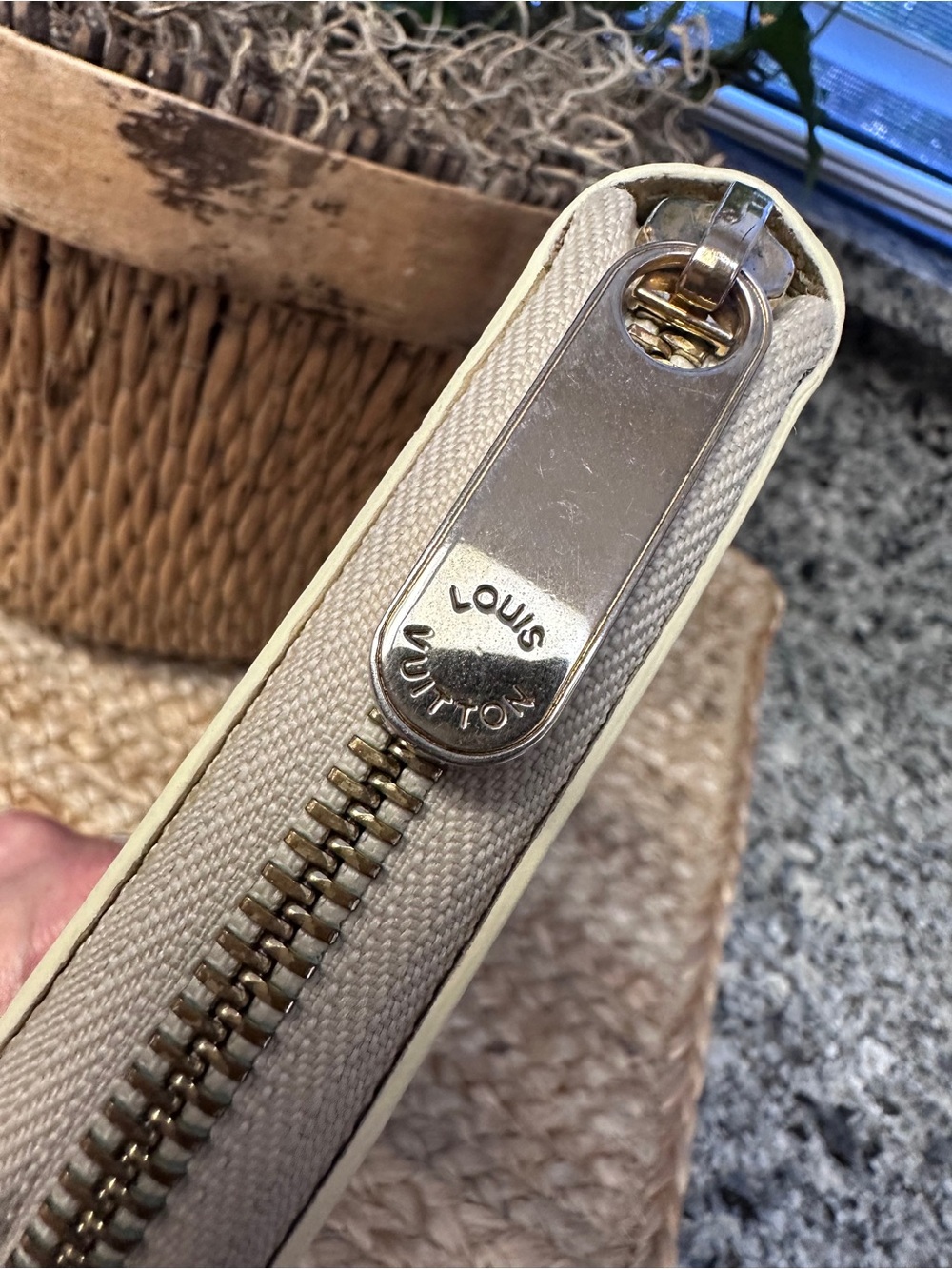 Louis Vuitton Damier Azur Zippy Long Wallet - Picture 3 of 12